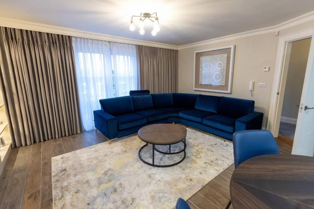Luxury Town Centre Apartment Cookstown Exterior photo